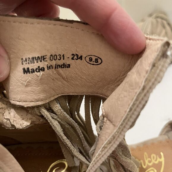 Naughty Monkey Tan Suede Ankle Strap Fringe Open Toe Wedge Shoes Womens 9.5 - Picture 9 of 13